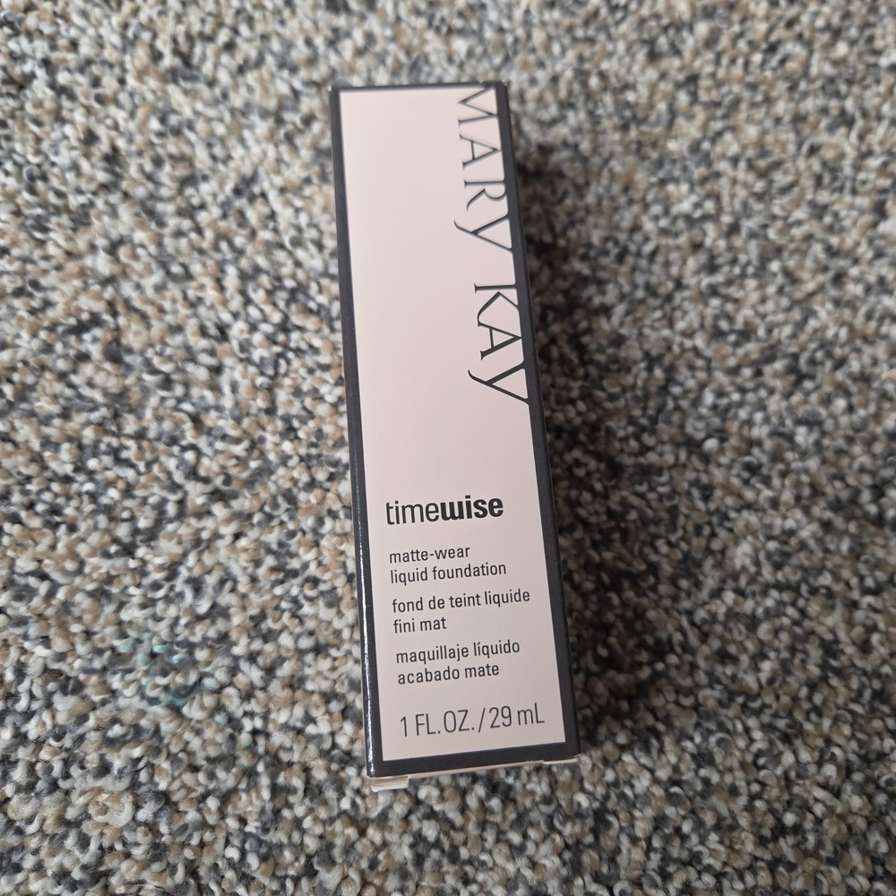 Mary Kay TimeWise Matte-Wear Liquid Foundation Beige 2 1oz Combination Oily Skin